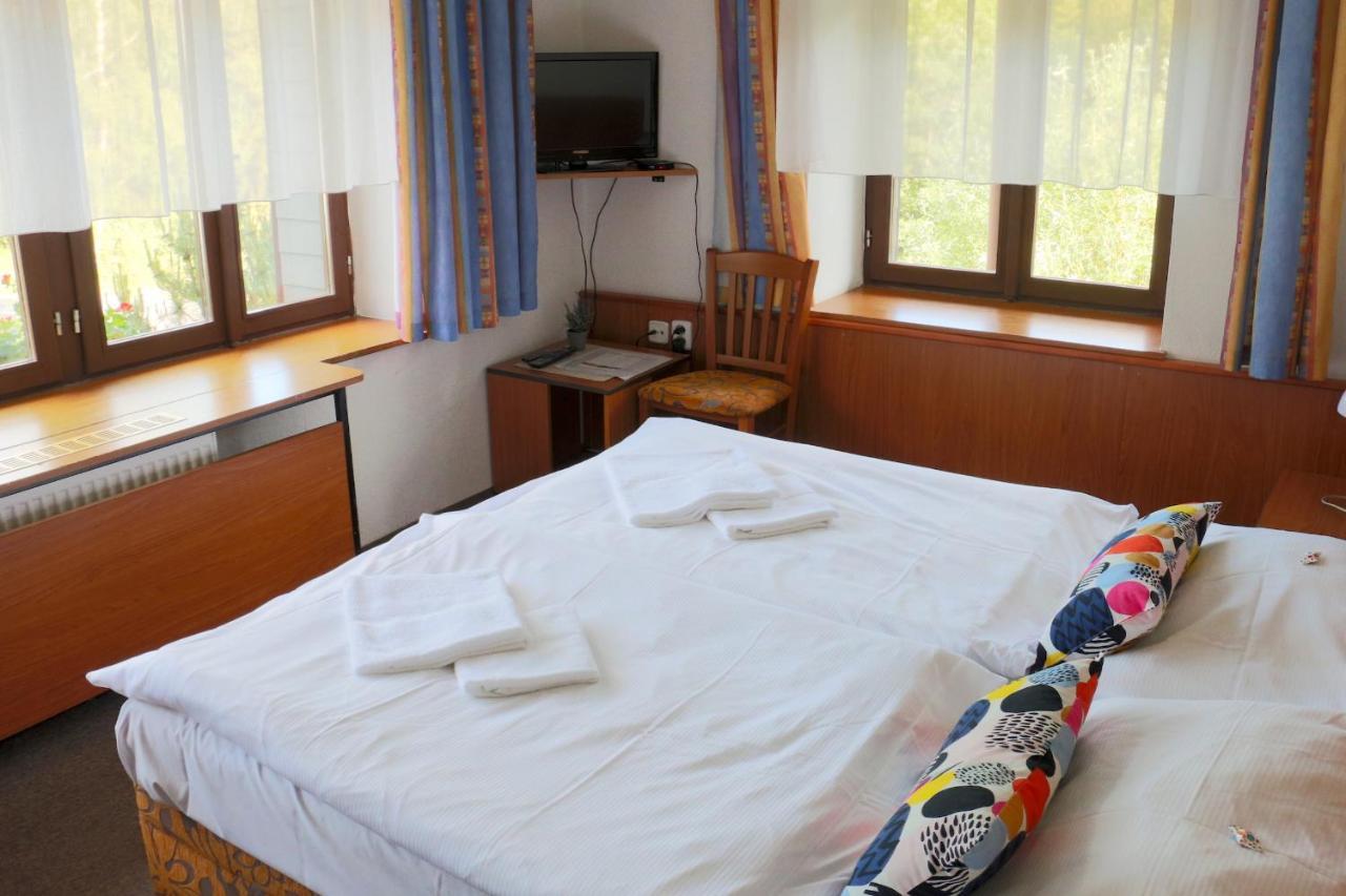 Hotel Maredis Korenov Luaran gambar