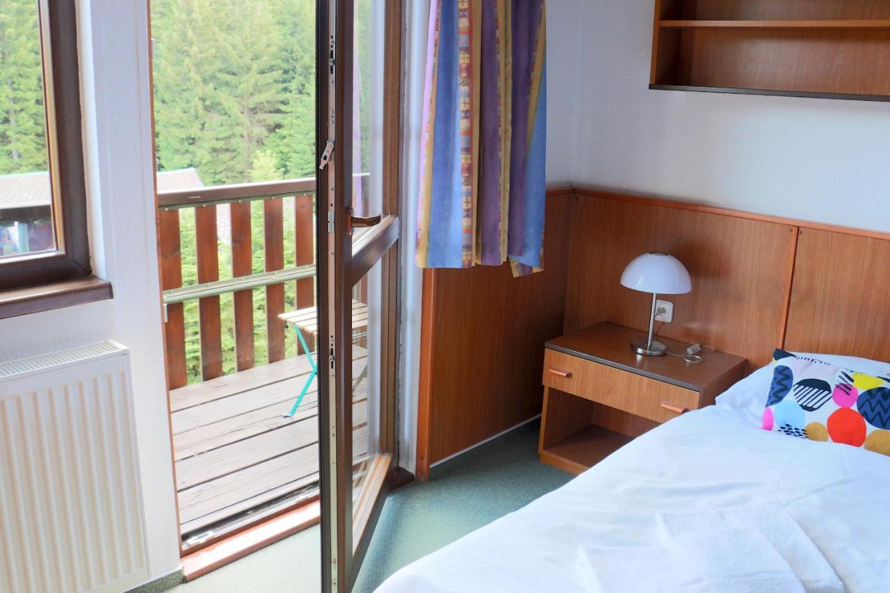 Hotel Maredis Korenov Luaran gambar