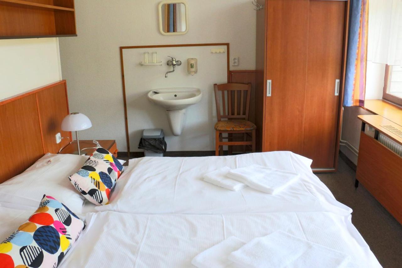Hotel Maredis Korenov Luaran gambar