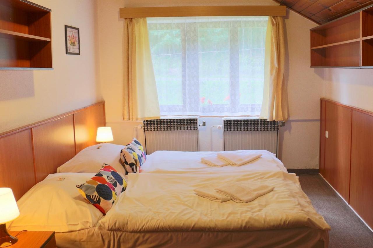 Hotel Maredis Korenov Luaran gambar