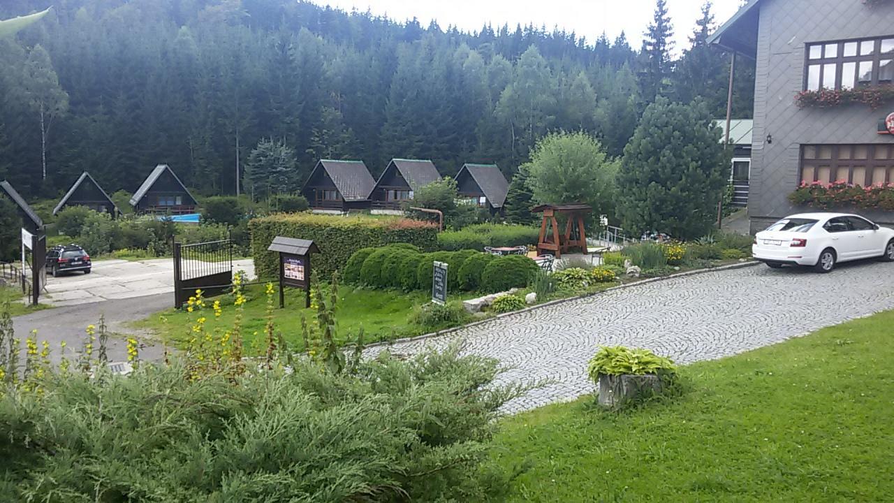Hotel Maredis Korenov Luaran gambar