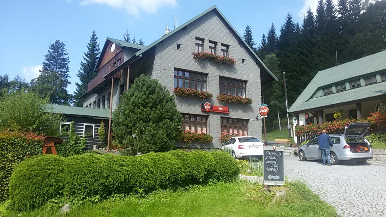 Hotel Maredis Korenov Luaran gambar