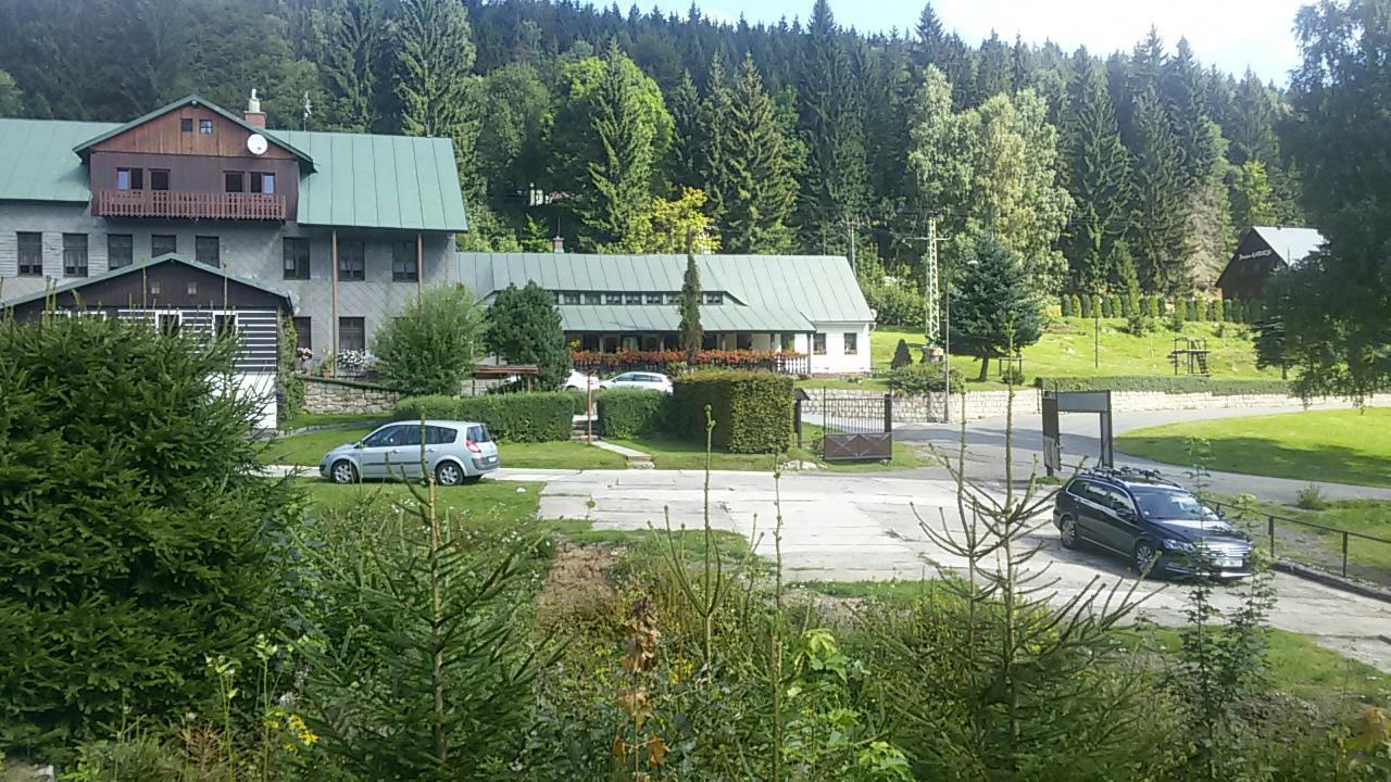 Hotel Maredis Korenov Luaran gambar