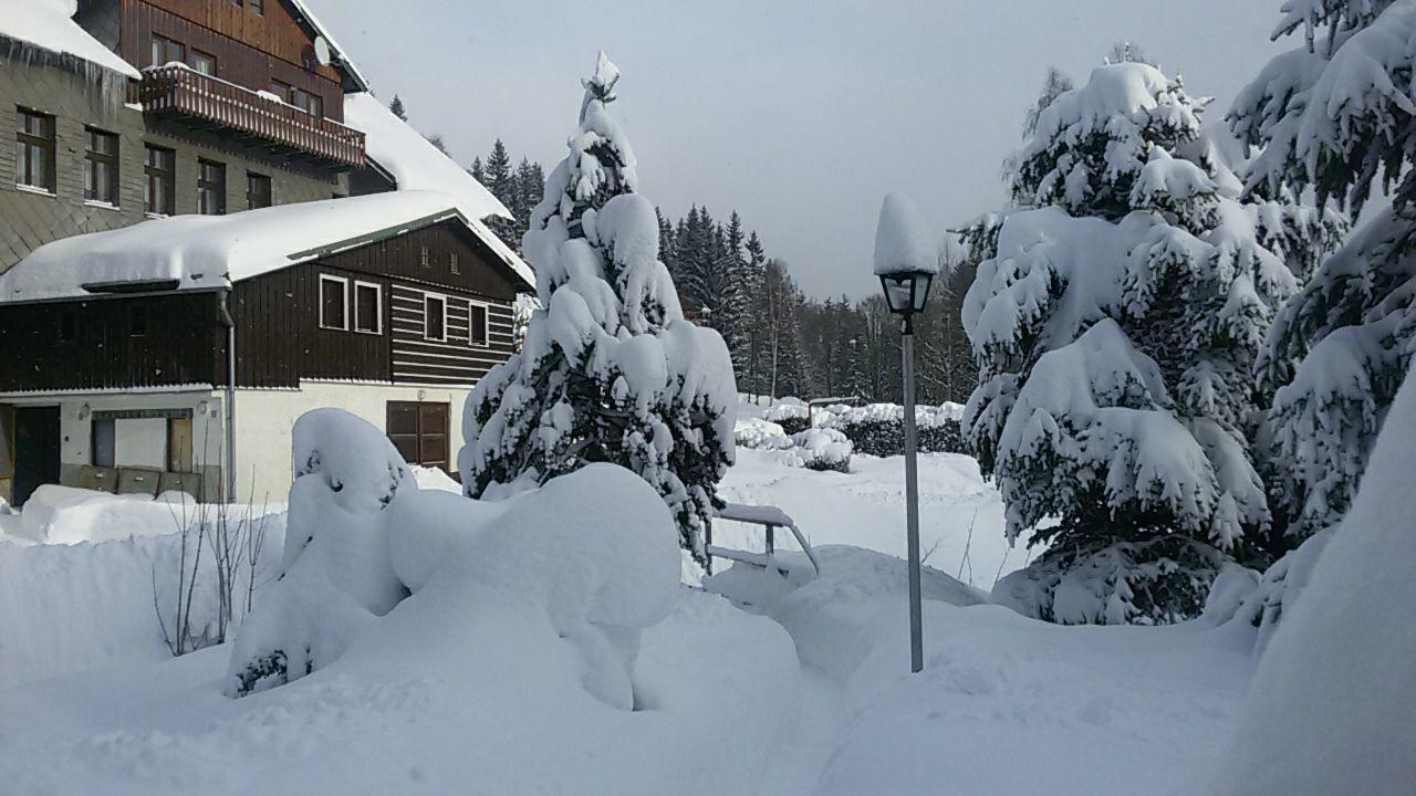 Hotel Maredis Korenov Luaran gambar
